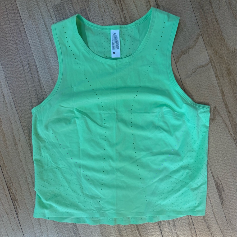 Lululemon 4 Reflective Running Top